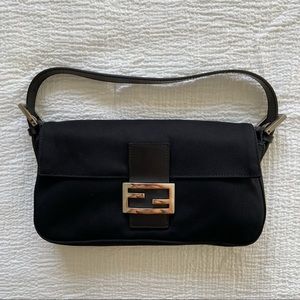 Vintage Neoprene Fendi Baguette